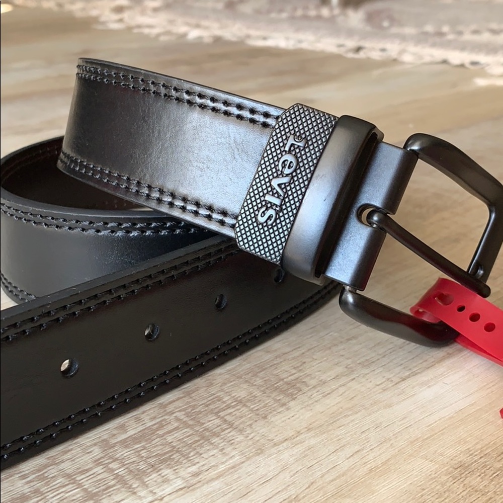 Levi’s Reversible Black/Brown Leather Belt
